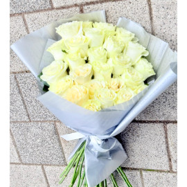 Buchet 25 trandafiri albi  BR124